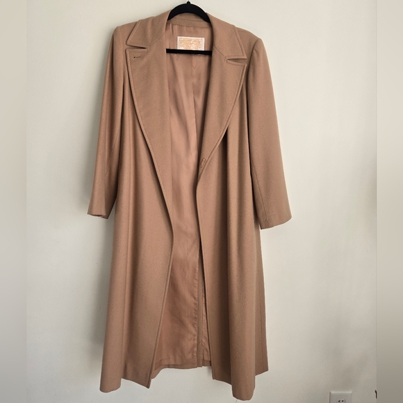 Vintage Pendelton Long Overcoat 100% Wool. (R12) - Picture 2 of 16